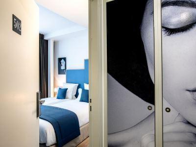Hotel Eiffel Mademoiselle Parijs